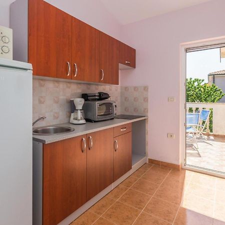 Nice Apartment In Kastel With Kitchen Kaštel Exterior foto