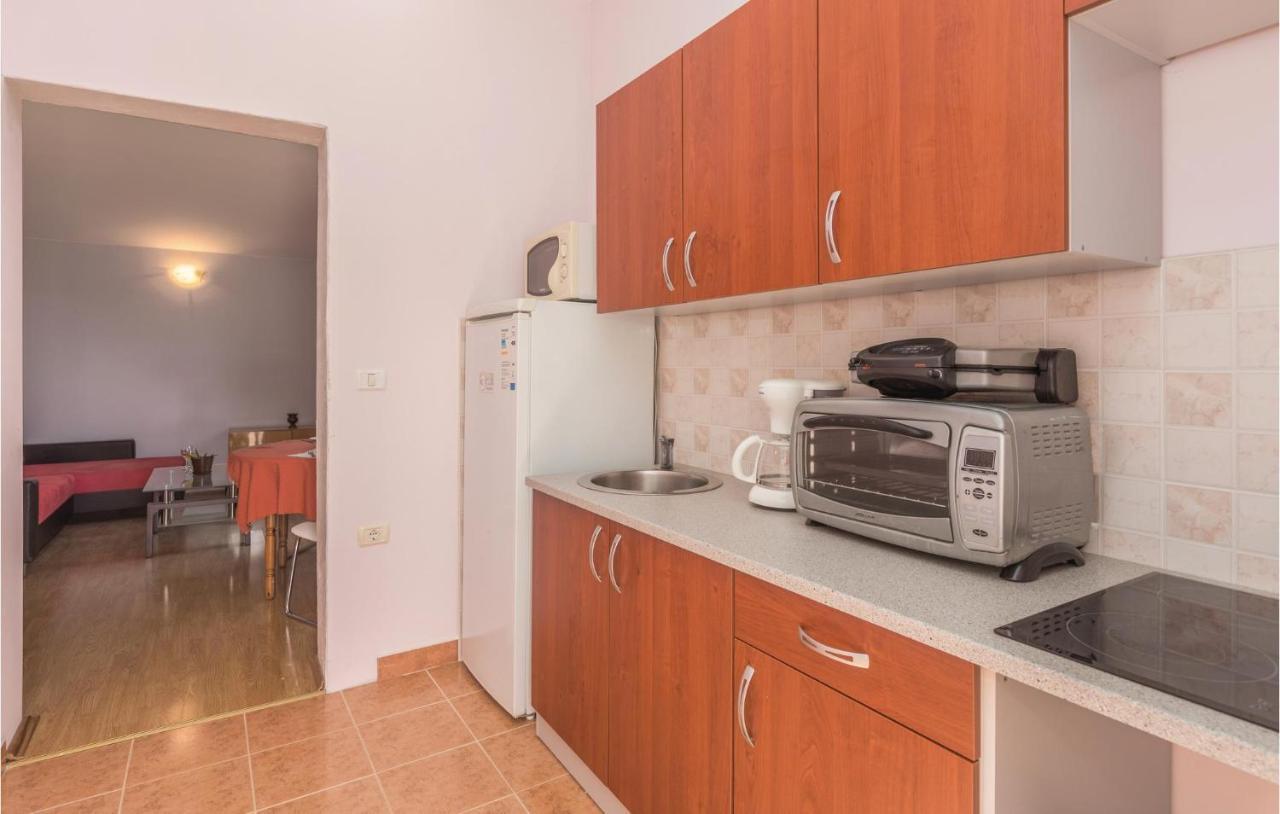 Nice Apartment In Kastel With Kitchen Kaštel Exterior foto