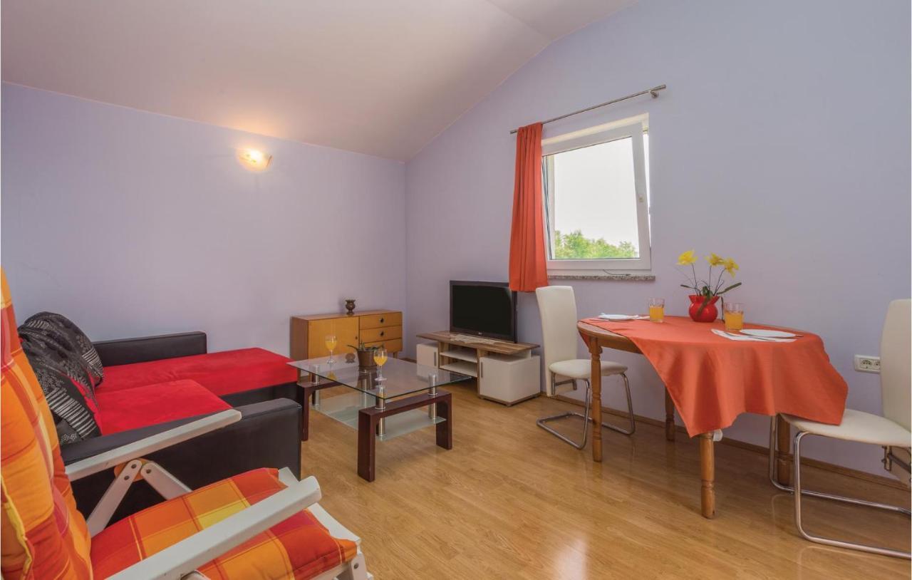Nice Apartment In Kastel With Kitchen Kaštel Exterior foto