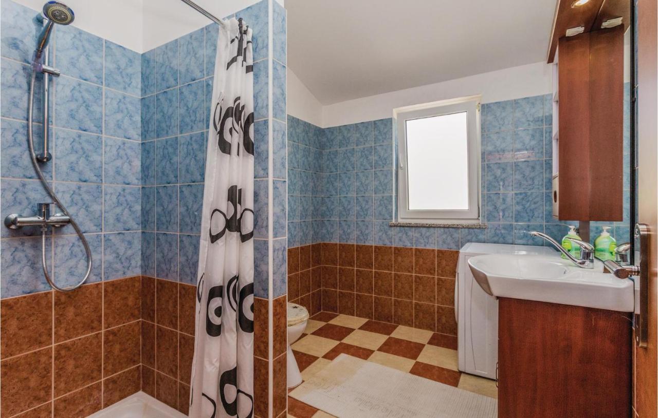 Nice Apartment In Kastel With Kitchen Kaštel Exterior foto